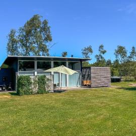 Pet Friendly Home In Fur With Wifi, hotel v destinácii Fur