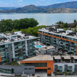 Gyrobeach Getaway, hotel a Kelowna