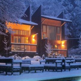 Ni-Newen Hotel & Lodge, hotel sa Pucón