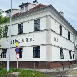 Fogadó a Kóbor Macskához, hotelli kohteessa Kőszeg