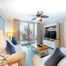 2nd Floor Welcoming Condo At Waterscape Children's Playground 2 Hot Tubs, hotel in Fort Walton Beach