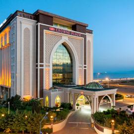 Crowne Plaza Antalya by IHG, hótel í Antalya