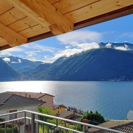 Panoramic and view apartments، فندق في ليتْسّينو
