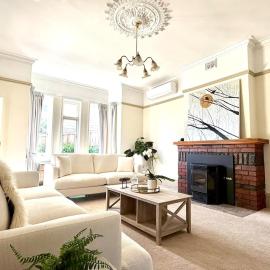 Period charm with scenic view and modern luxury, hotel in Lindisfarne