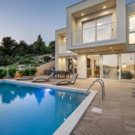 Awesome Home In Zaboric
