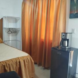Habitación en Ciudad Kolosal, khách sạn ở La Grúa