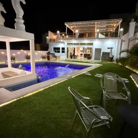 Casa Blanca Teques, hotel v mestu Tequesquitengo