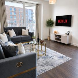 Stylish Harrow 2BDR 10 min to Wembley with Super Fast Wi-Fi, hotel v destinaci Hatch End