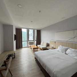 QQQ hotel type room Empire Damansara