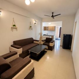 Skyview Suites - 14th Floor Luxury, Self check-in – hotel w mieście Karnal
