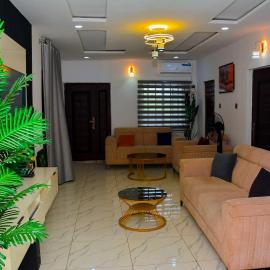 Luxury AdoEkiti Apartment Regular Power Supply, Wi-Fi, hotel in Ado Ekiti