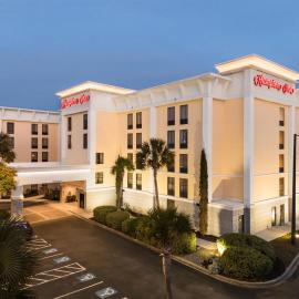 Hampton Inn Harbourgate, מלון במירטל ביץ'