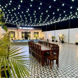 Urban Retreat Farmstays, hotel in Bahādurgarh