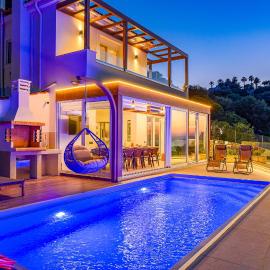 Sea & Sky Villa - Sunrise to Sunset Luxury - 3BDR Villa in Malia, hotel v destinaci Malia
