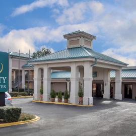 Quality Inn & Suites Clinton - Jackson West, hotel Clintonban