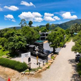 Khanom Station 549, ξενοδοχείο στο Khanom