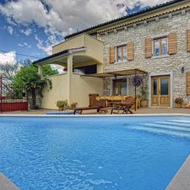 Villa Dea, hotel in Svetvinčenat