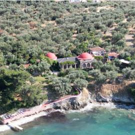Aegean Beachfront Dream House - With service!, Hotel in Dikili