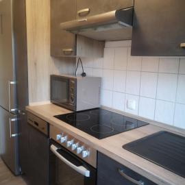 Modernes 2-Zimmer-Apartment mit Balkon & Gartenblick