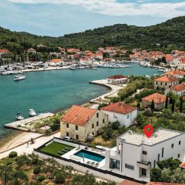 Gorgeous Home In Veli Iz