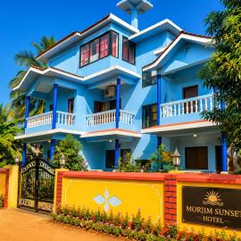 Apartments with Private Kitchen by Morjim Sunset Guesthouse, hotel in Morjim