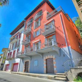 76 The Lake House - Lugano, hotel en Melide