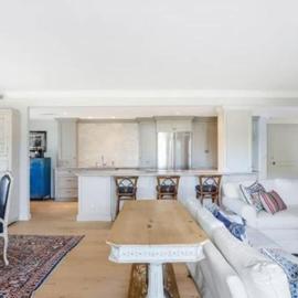 Naples में, होटल Two Bedroom Bayfront Condo with Water Views