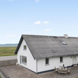 Nice Home In Løgstør With House Sea View, hotel di Løgstør