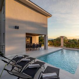 Villa Cremona 2 by El-pi Tours, Hotel in Malinska