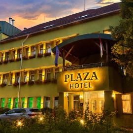 Plaza Hotel Gyula, hotel di Gyula
