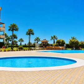 Los Cisnes, Playa Isla Canela - By AC REAL