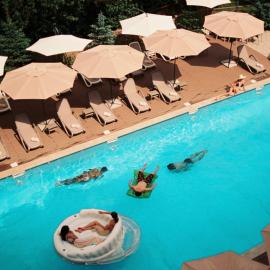 Best Western Plus Paradise Hotel Dilijan – hotel w mieście Dilidżan