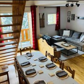 Spacieux appartement, plein centre avec Sauna, hotel in Allos