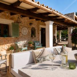 Casa con piscina en bonito entorno Mia