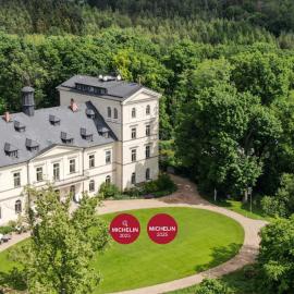 Chateau Mcely, khách sạn ở Mcely