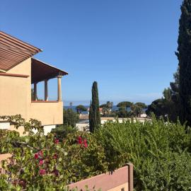 LA ROMAINE STUDIO CABINE CLIMATISE TERRASSE VUE MER 200m PLAGE