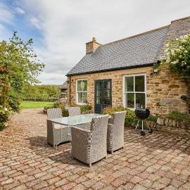 Host & Stay - The Coach House