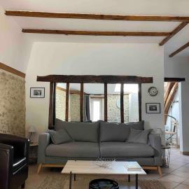 Independent accommodation with swimming pool