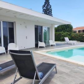 Villa Plemmirio Seaview, готель у місті Племміріо