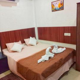 Fully Independent Private Room with no restriction, hotel in Indore