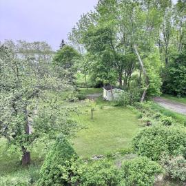 Spacious 4BR Home w/ Deck + BBQ Walk to Hospital - Holiday Home, hotel din Antigonish