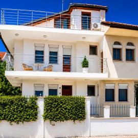 Summerbreath Apartments, hotel in Ahtopol
