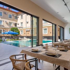 Grand Nur Hotel, hotel a Taixkent