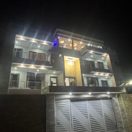 D'jah Luxury Apartments, hotel Bijilóban