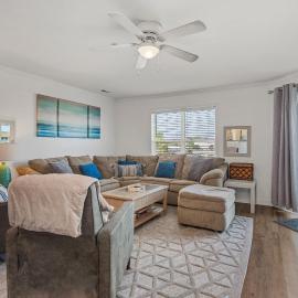 Ocean Vibes by Oak Island Accommodations