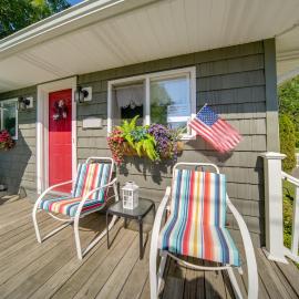 GOTL Strip Cottage, Walk to the Beach, Hotel in Geneva