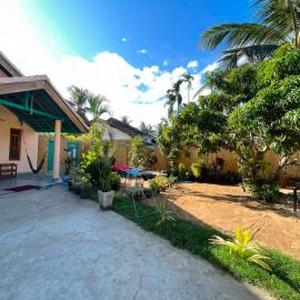 Serenza Retreat Villa, hotel i Pottuvil