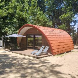 Ecolodge Insolite, hotel em La Bâtie-Montgascon