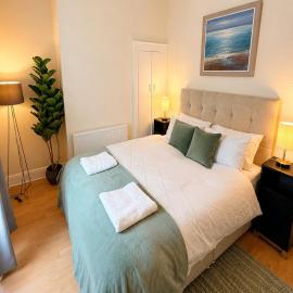 Spacious 3-Bed House Near Uni and Town Centre, hotel in Middlesbrough