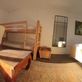 Sleep & Go - Sechsbettzimmer inkl 2 Luftbetten mit Gemeinschaftsbad, hotel a Sonthofen
